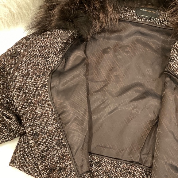 BCBG* Tweed Cropped Jacket/short set, detachable fur Sz 4 - Picture 5 of 8